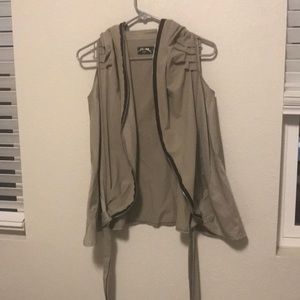 Des Filles a la Vanille Vest